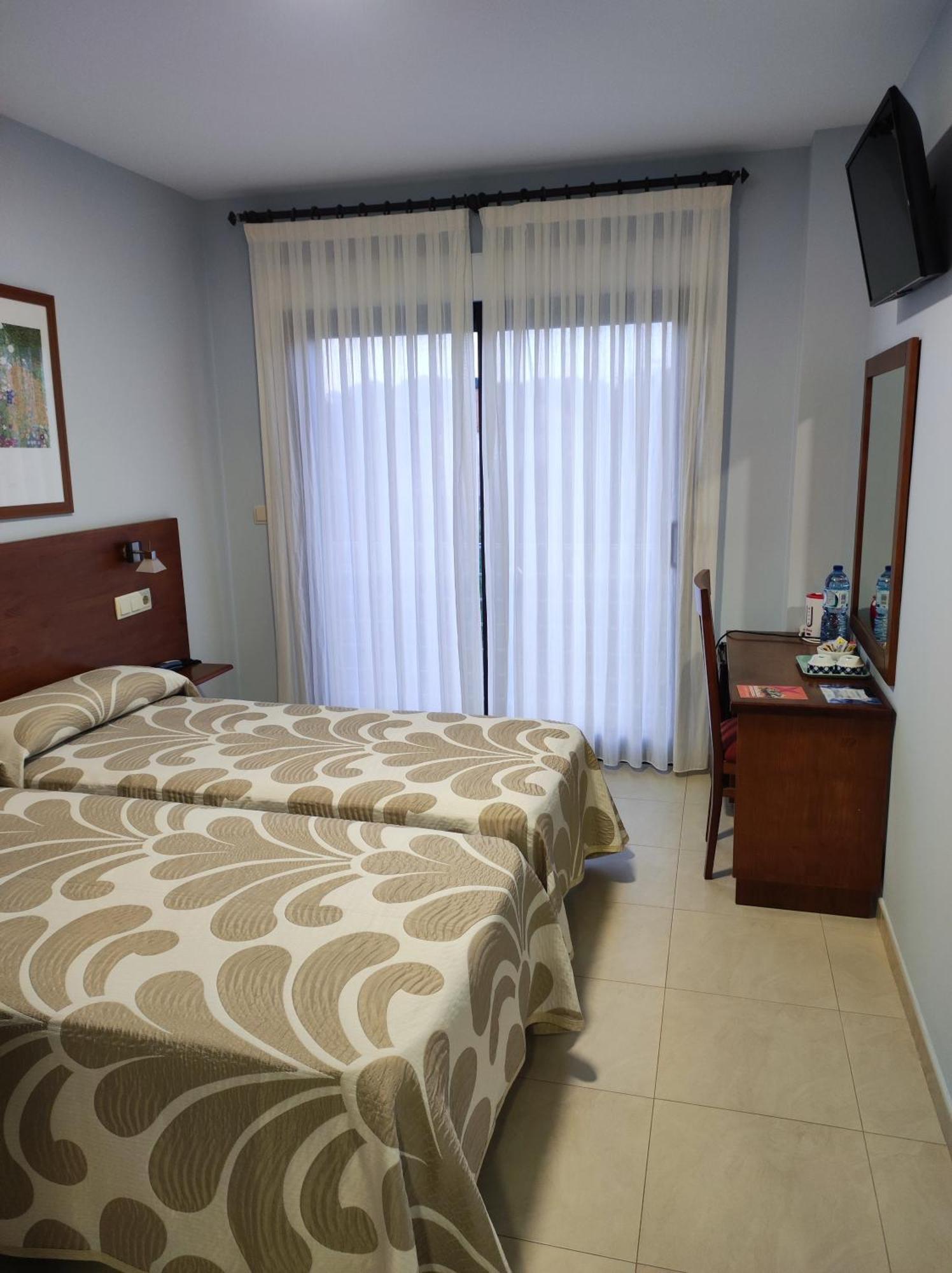 סנשנשו Hotel A Bota מראה חיצוני תמונה